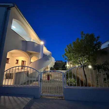 Apartman Fortuna *